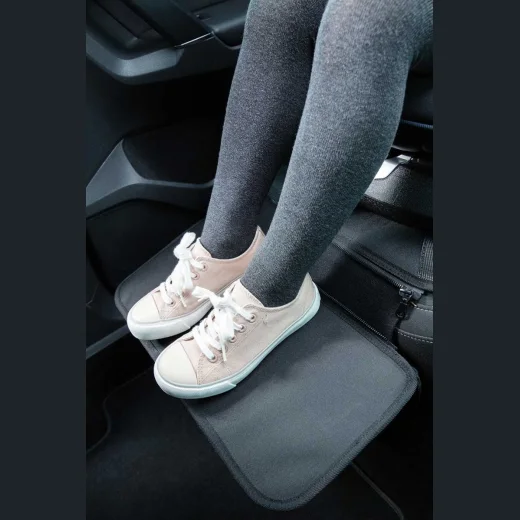 Накладка защитная Osann для автомобильного сиденья с подножкой FeetUp